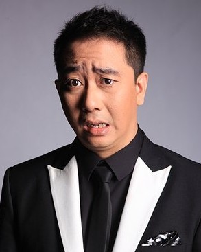 王自健